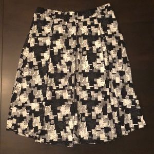 Black & White LulaRoe Skirt